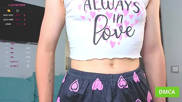 Snapshot of JuliannaWenger chatting on 10.23.25 JuliannaWenger online show from 10.23.25