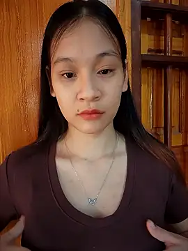 ChiecumBae online show from 10.17.25