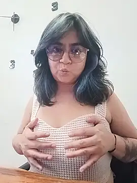 LylaVixxen online show from 04.10.26