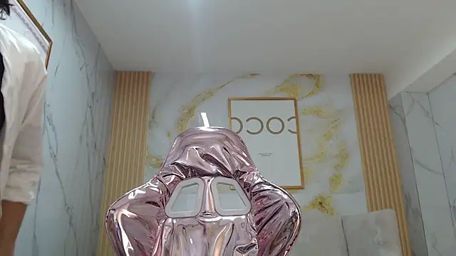 sara lopez s online show from 09.22.25