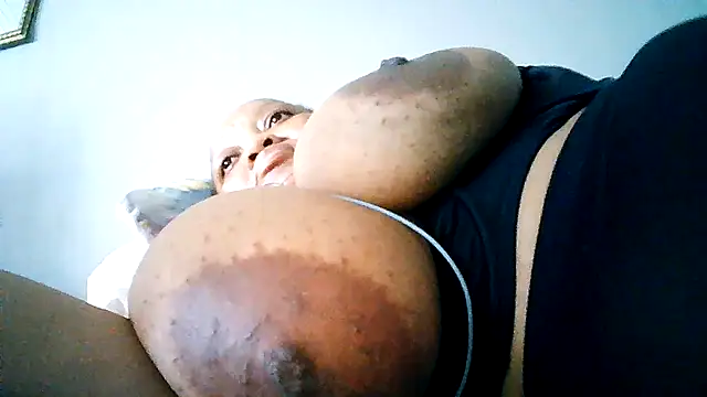 Yellobonepussy online show from 10.15.25