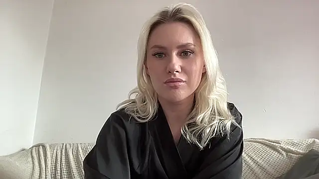 ElaraLuxxxe online show from 09.24.25