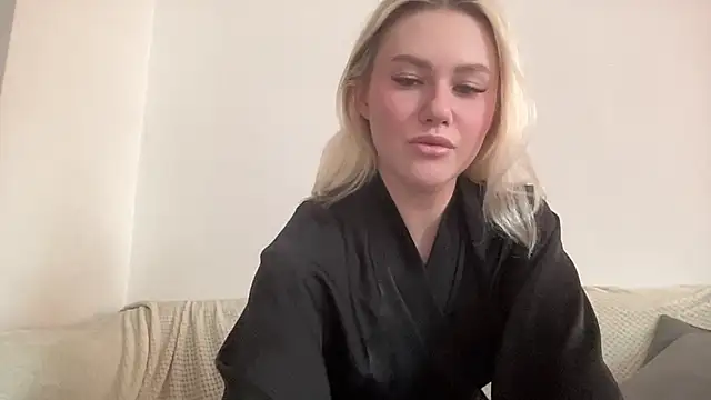 ElaraLuxxxe online show from 09.29.25