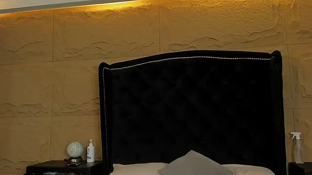 SophiaDior  online show from 09.15.25