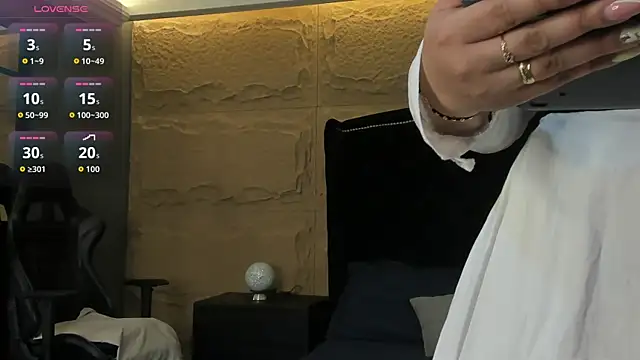 SophiaDior  online show from 11.08.25