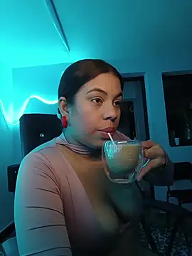 GabyMontenegro online show from 10.30.25