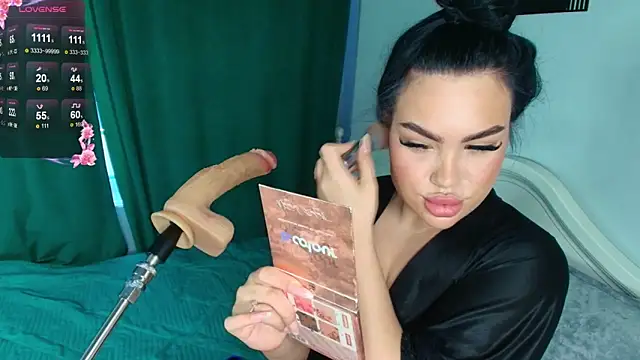 Snapshot of katerine_Monroe chatting on 09.22.25 katerine Monroe online show from 09.22.25