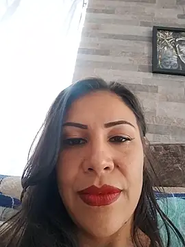 KittyHoleshot87 online show from 04.13.26