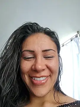 Snapshot of KittyHoleshot87 chatting on 05.28.26 KittyHoleshot87 online show from 05.28.26