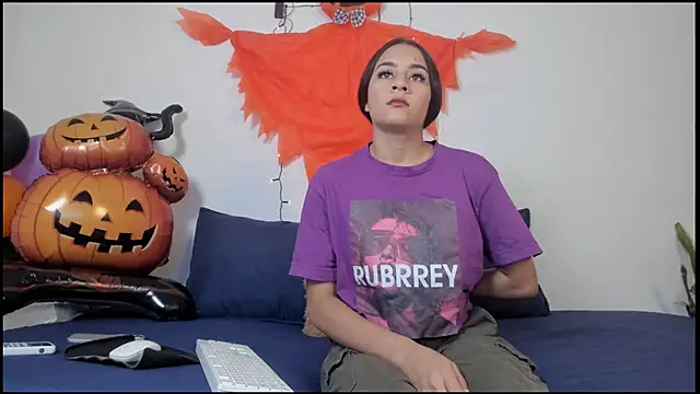 Lady rossee online show from 10.17.25