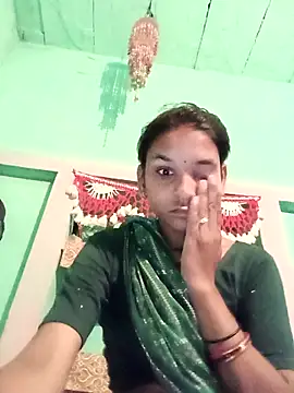 Idhika Jha online show from 10.12.25