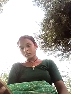 Idhika Jha online show from 10.18.25