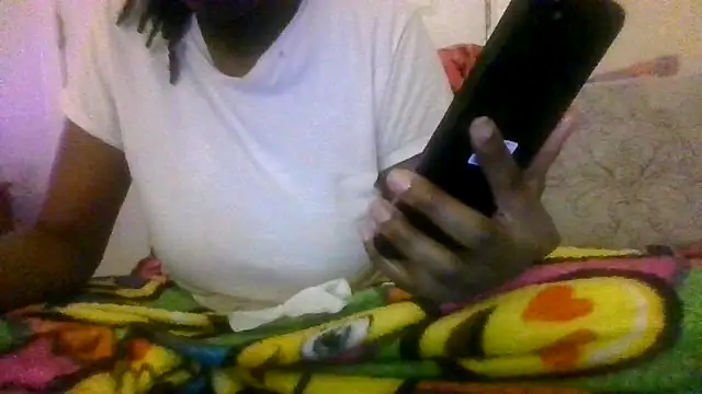 prettymaa online show from 10.29.25