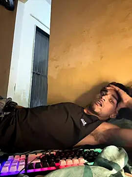 Snapshot of IndianSinsGlow chatting on 10.21.25 IndianSinsGlow online show from 10.21.25