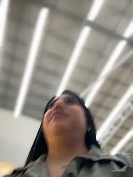 Snapshot of Sophie_Dreamss chatting on 10.22.25 Sophie Dreamss online show from 10.22.25