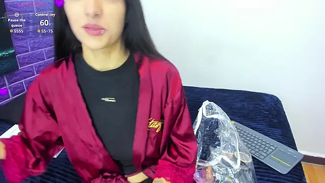 Cora 222 online show from 10.03.25