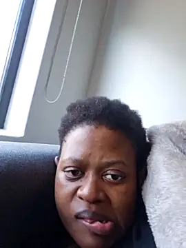 Snapshot of trickyOne chatting on 10.06.25 trickyOne online show from 10.06.25