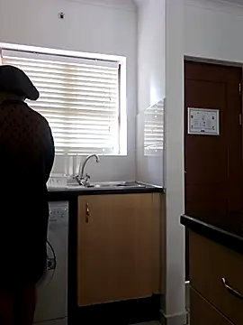 Snapshot of trickyOne chatting on 10.27.25 trickyOne online show from 10.27.25