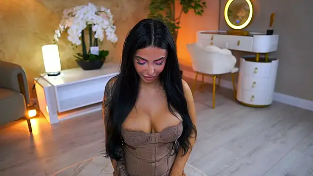 Snapshot of AishaaDevoe chatting on 10.29.25 AishaaDevoe online show from 10.29.25