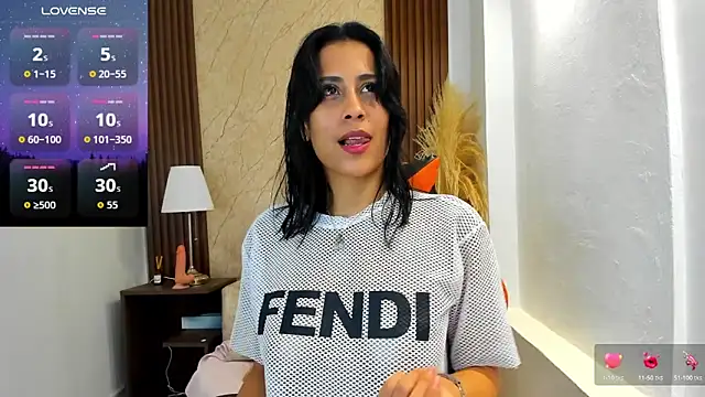 Thais kim online show from 10.10.25