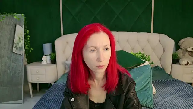 Snapshot of Sofia_Lix chatting on 09.29.25 Sofia Lix online show from 09.29.25