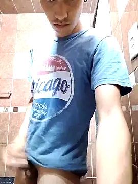 Snapshot of aispuro8505 chatting on 10.03.25 aispuro8505 online show from 10.03.25