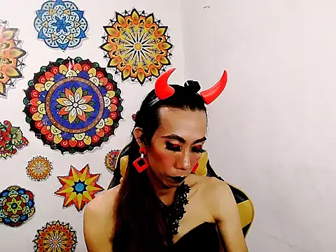 xx9inchesCOCKxx online show from 10.28.25