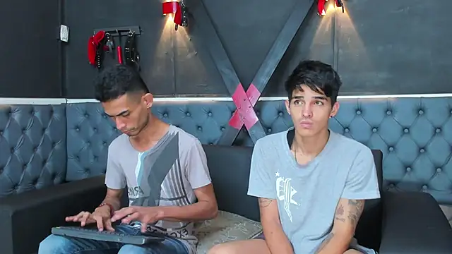 Snapshot of Golldens_Dreamss chatting on 11.13.25 Golldens Dreamss online show from 11.13.25