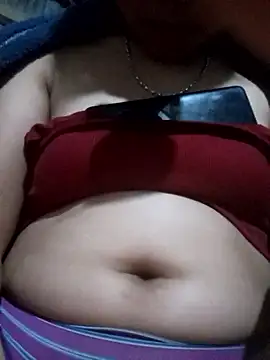 may-squirl online show from 10.08.25