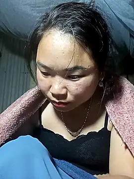 may-squirl online show from 11.04.25