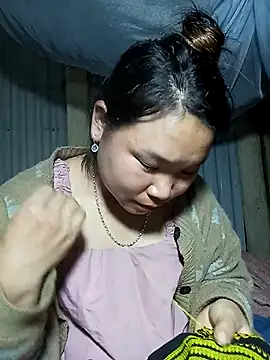 may-squirl online show from 11.06.25