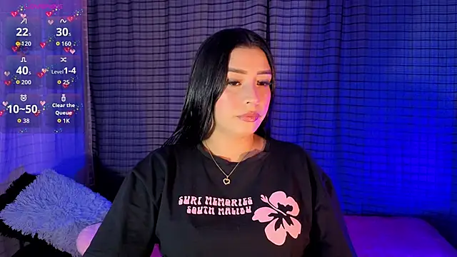 Snapshot of Kayleemorales chatting on 10.05.25 Kayleemorales online show from 10.05.25