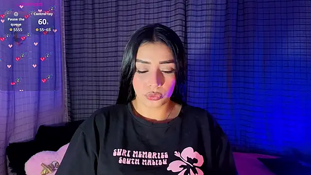 Snapshot of Kayleemorales chatting on 10.15.25 Kayleemorales online show from 10.15.25