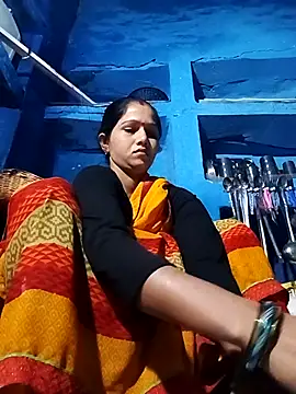 Jooli xx online show from 10.18.25