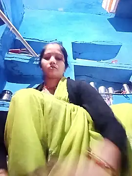 Jooli xx online show from 03.04.26