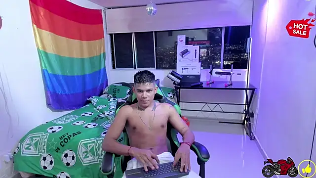 Snapshot of Jack_castell chatting on 11.19.25 Jack castell online show from 11.19.25