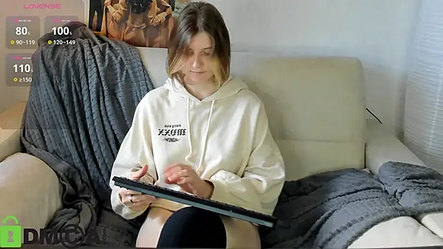 Snapshot of Agnes_Passero chatting on 09.18.25 Agnes Passero online show from 09.18.25