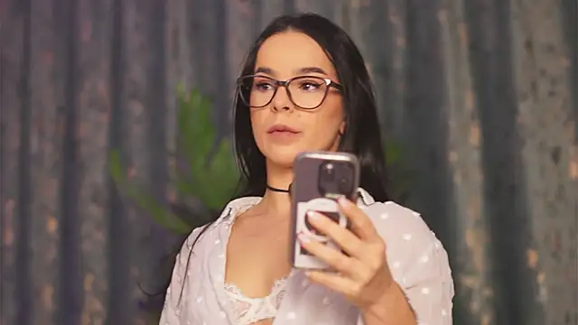 Snapshot of DeniseBlu chatting on 10.13.25 DeniseBlu online show from 10.13.25