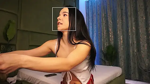 Snapshot of DeniseBlu chatting on 11.03.25 DeniseBlu online show from 11.03.25