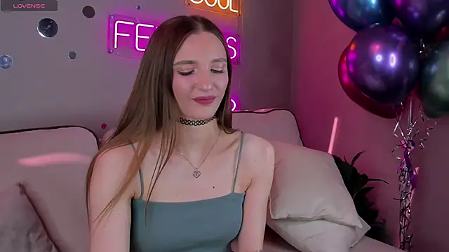 Snapshot of Alisha_Green chatting on 09.16.25 Alisha Green online show from 09.16.25