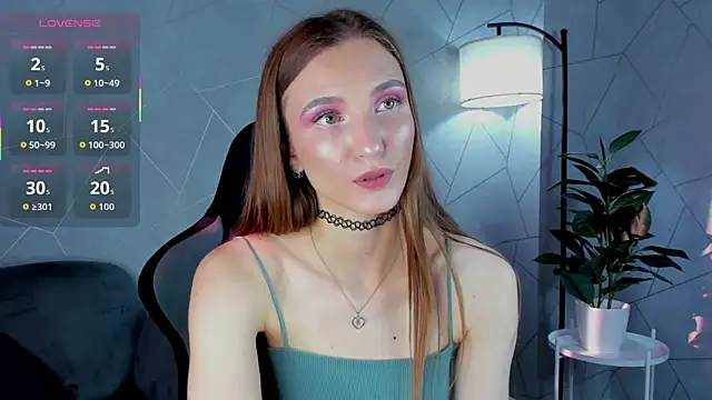 Snapshot of Alisha_Green chatting on 09.23.25 Alisha Green online show from 09.23.25