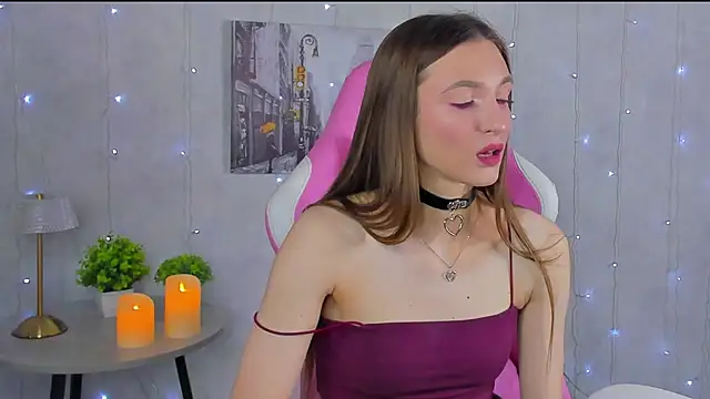 Snapshot of Alisha_Green chatting on 10.29.25 Alisha Green online show from 10.29.25