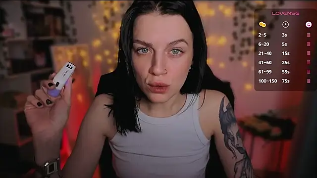 raspberry  girl  online show from 10.09.25