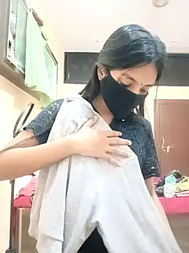 Hotty Muskaan online show from 09.17.25