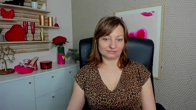 Snapshot of angelaSamt chatting on 04.10.26 angelaSamt online show from 04.10.26