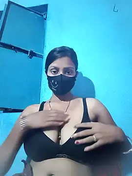 Snapshot of posewith chatting on 09.17.25 posewith online show from 09.17.25