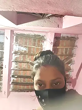 Snapshot of posewith chatting on 10.13.25 posewith online show from 10.13.25