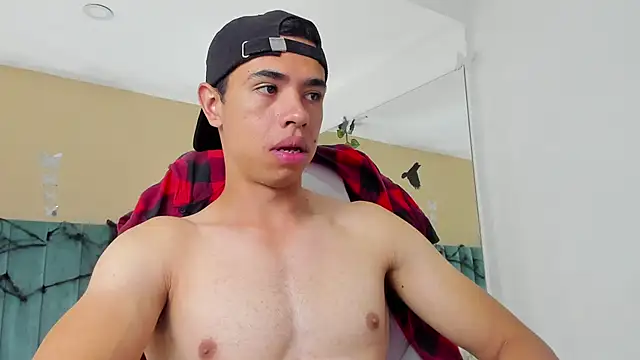 Muscle Scott online show from 10.11.25