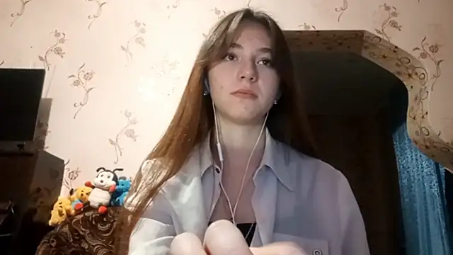 Snapshot of Sophiecuttie chatting on 09.27.25 Sophiecuttie online show from 09.27.25