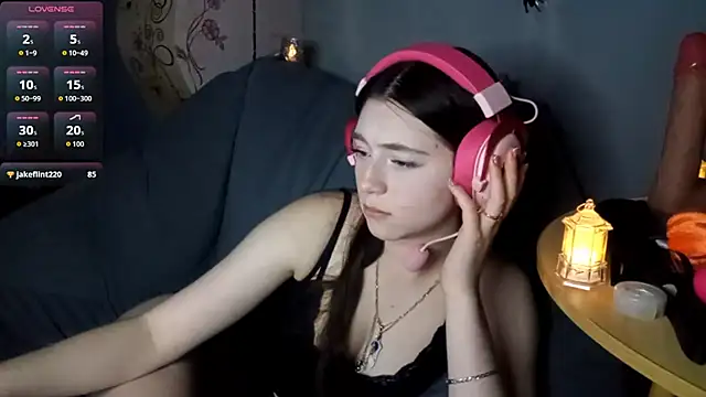 Snapshot of Sophiecuttie chatting on 11.01.25 Sophiecuttie online show from 11.01.25